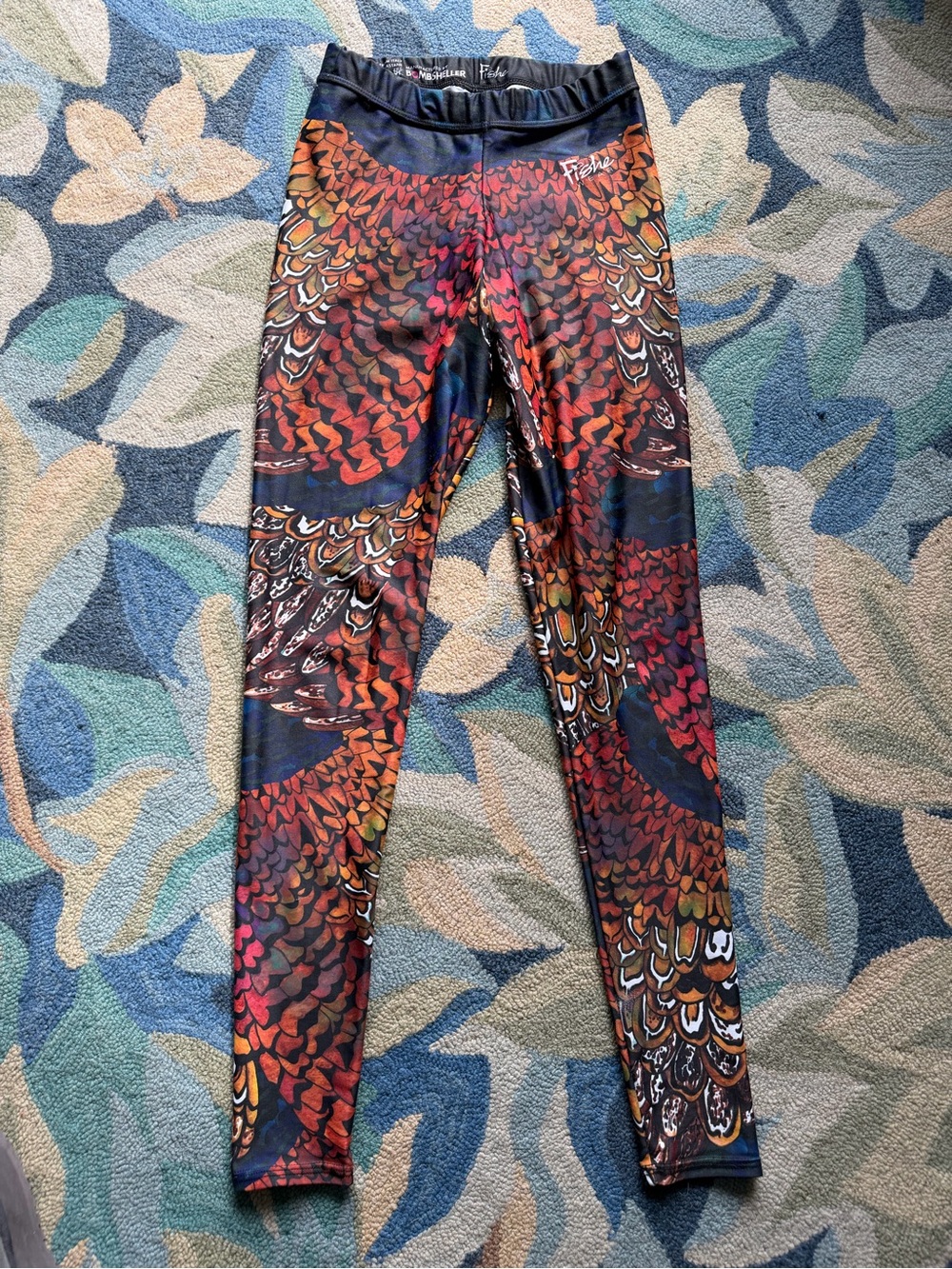 Fishe wear Leggings size small